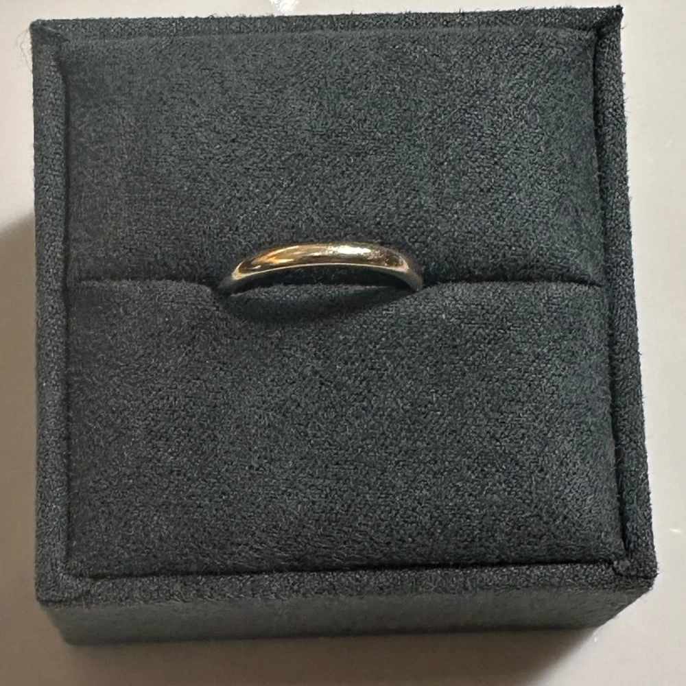 Solid Gold Ring - Picture 3 of 3